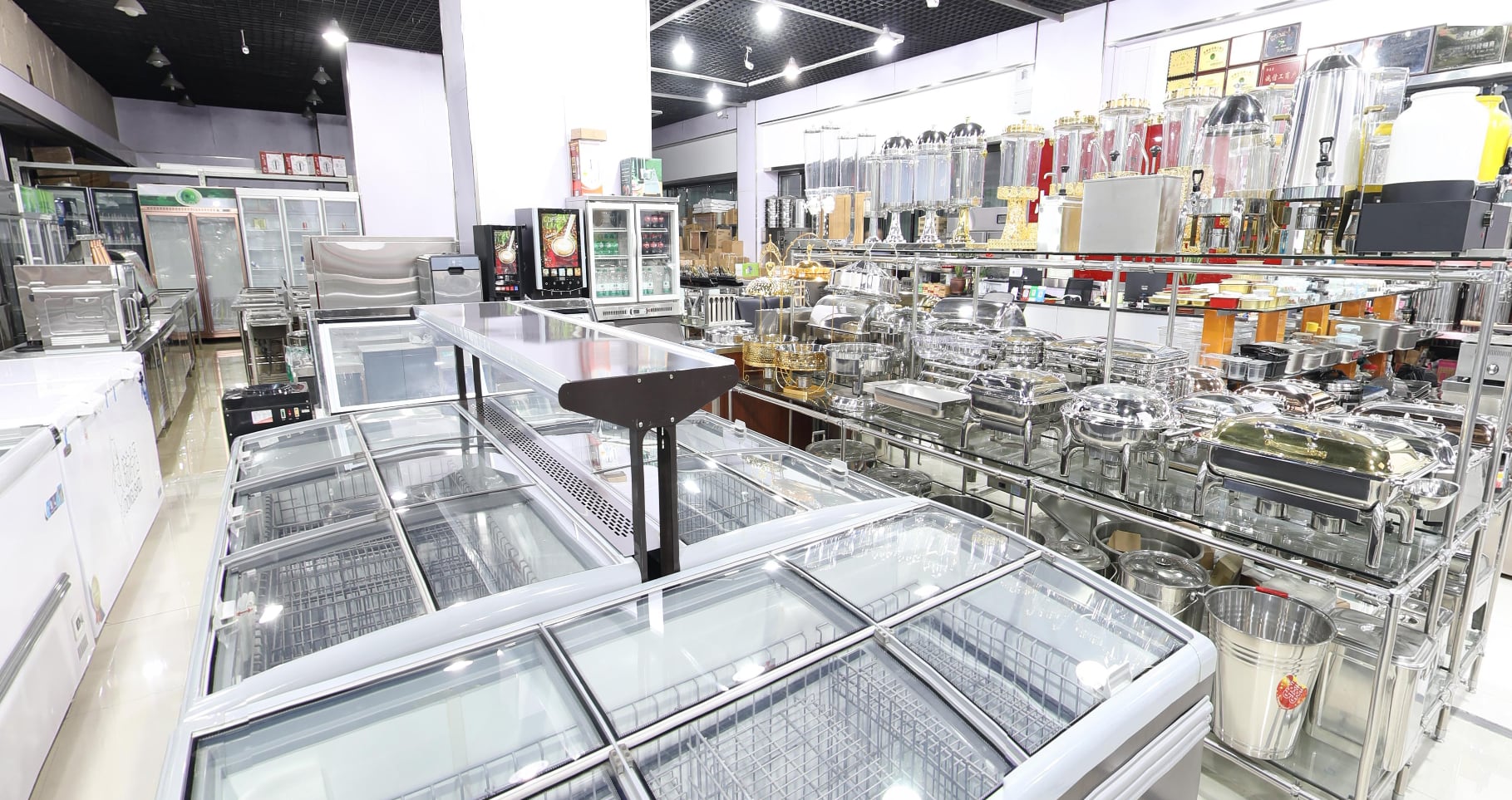 Photographed on our Yiwu showroom floor — the Buffet & Catering area